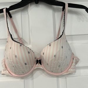 Victoria Secret bra size 36B. Underwire and padding.